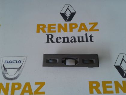 RENAULT THALİA AYAR DÜĞMELERİ SUPORTU 8200700734