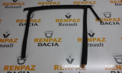 RENAULT CLİO IV SAĞ ARKA KAPI CAM ÜST FİTİLİ 823305938R