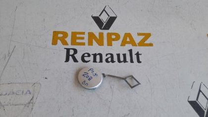 P208 ÖN TAMPON ÇEKİ KAPAĞI BEYAZ 9673857277 - 1083804               
