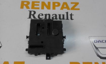 RENAULT TWİNGO II ECU BEYNİ 8201350220 - BCM X44-L2                 