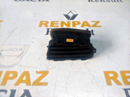 HYUNDAİ İ20 ORTA HAVALANDIRMA SOL IZGARASI 84740-C8050