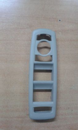 FLUENCE/MEGANE 3 SOL ÖN CAM DÜĞME ÇERÇEVESİ GRUBU 