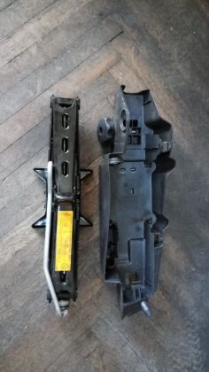KANGO 2-3/CITAN ARAÇ KRİKOSU 995010236R