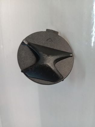 Picture of HYUNDAİ İ20 ÖN TAMPON ÇEKİ DEMİR KAPAĞI  86519-C8AA0